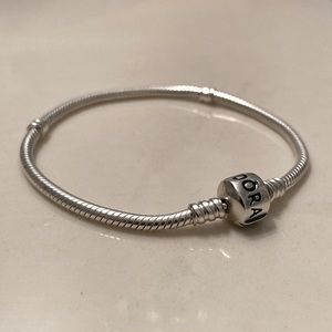 Pandora Moments Snake Chain Bracelet with Box
